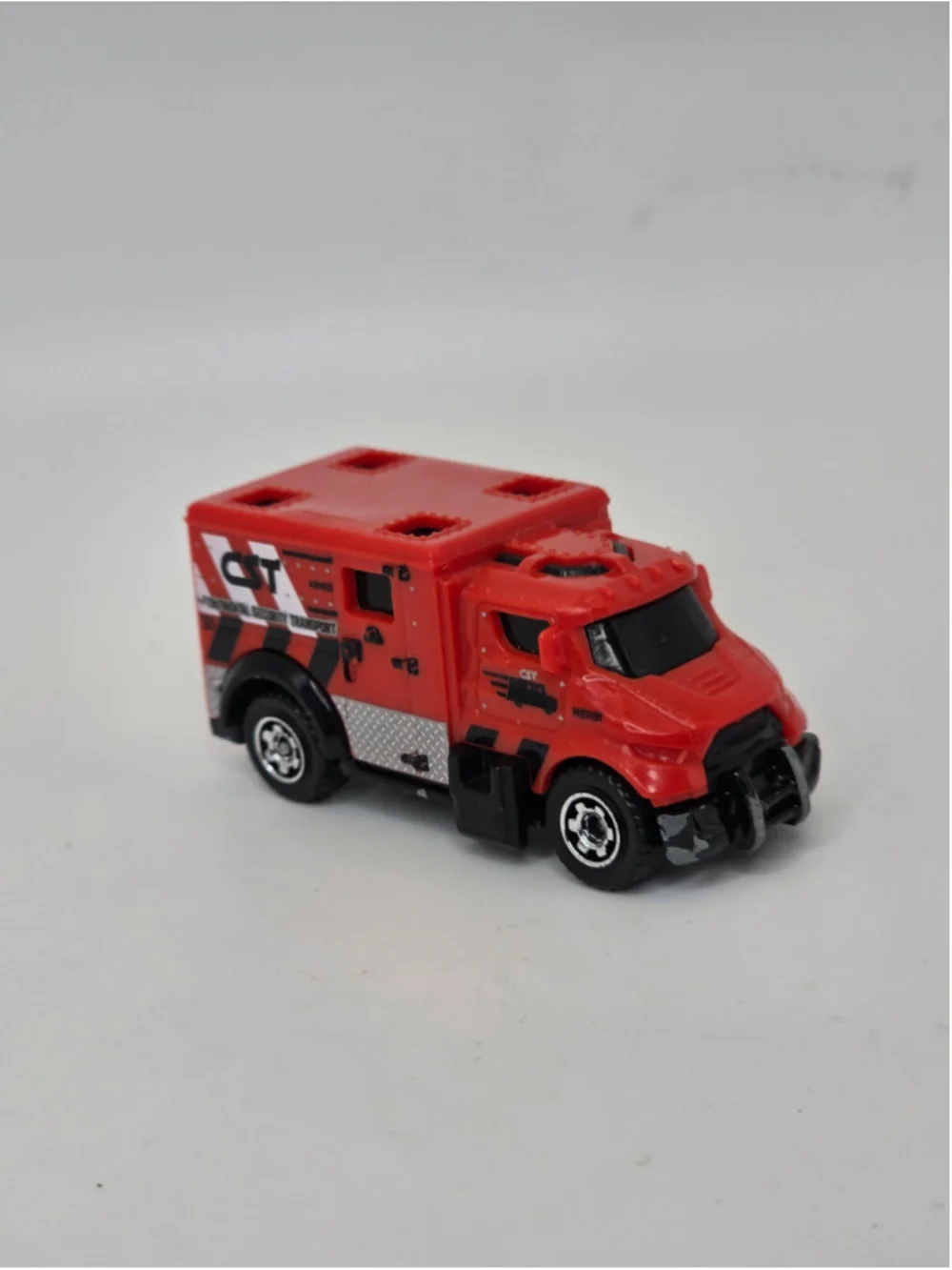 Diecast Vehicle Lot of 8 Trucks Vans SUV Utility Delivery Cars 1:64 Scale